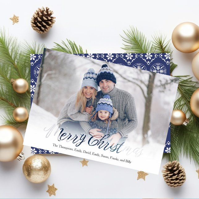 God jul Script Navy Blue Snowflake 1 Photo Julkort (Merry Christmas Photo overlay calligraphy script card. with a blue and white snowflake pattern. )