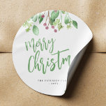God jul-skript, enkel modern elegant runt klistermärke<br><div class="desc">Modern snyggt God jul grönt handskriven typografi med ett enkelt presentkort runt klistermärke med ditt namn som innehåller vattenfärg botaniskt grein och heliga bär.</div>