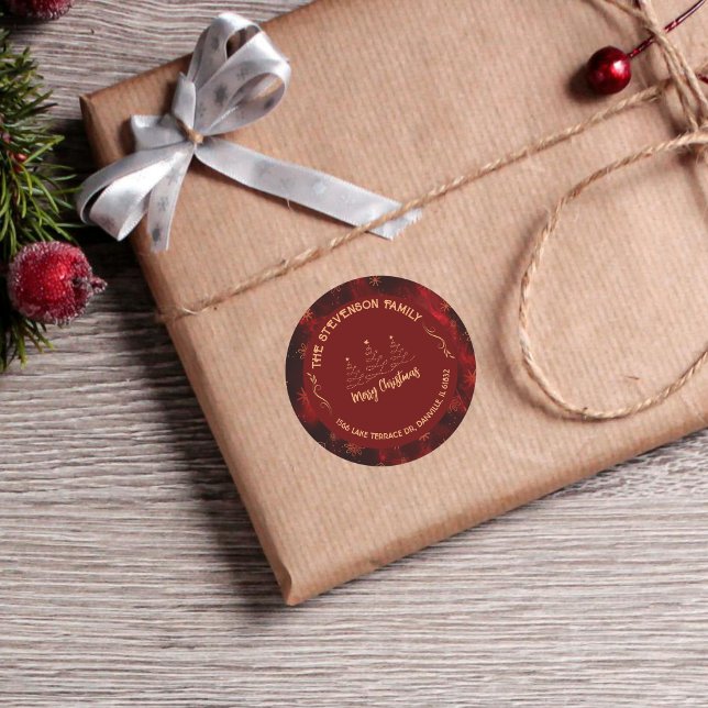 God jul Träd Burgundy Runt Klistermärke (Merry Christmas Trees Burgundy Classic Round Sticker)