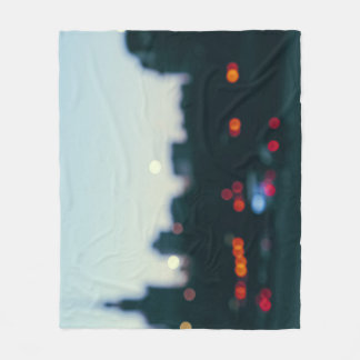 God kväll: Blurry Cityscape Silhouette. Fleecefilt