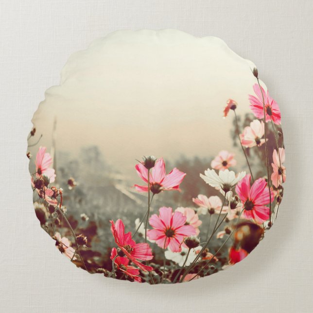 God morgon, blommande rosa cosmos. rund kudde (Framsidan)