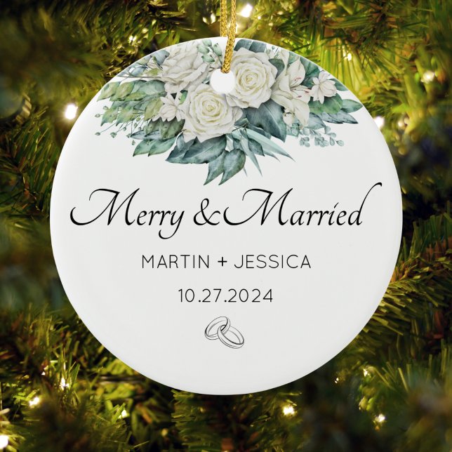 God och gift vår första Blommigt i jul Julgransprydnad Keramik (Merry And Married Our First Christmas Floral Ceramic Ornament)