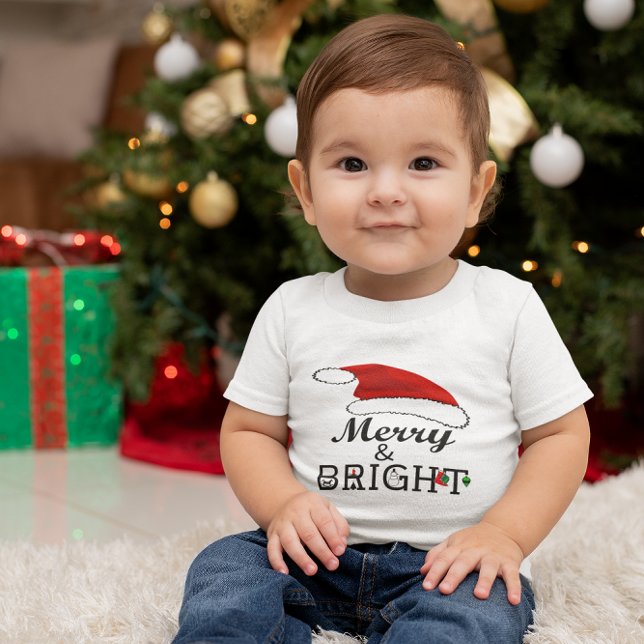 God och ljus med jultomten jul t shirt (Merry & Bright with Santa Hat Christmas Baby T-Shirt)
