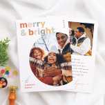 God och ljusfull julfotoutbudget<br><div class="desc">Ta med dig en stänk av färg och glädje till dina semesterhälsningar med det här klara budgetkortet för "Merry & Bright"-julfoto. Framsidan har fet sans-serif-text i söta pastellnyanser, med ett runt familjefoto som lägger till en roligt, personlig beröring. Det cirkulära fotot lägger till en lekfull twist, skapar din familj porträtt...</div>