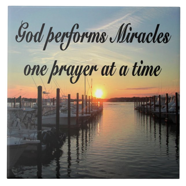 GOD PRESENTERAR MIRAKLES EN PRAYER I taget Kakelplatta (Framsidan)