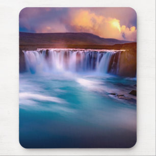 Goðafoss vattenfall Island Musmatta