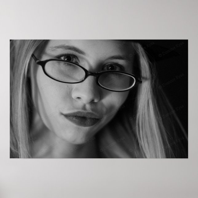 Goddes Smirking poster i B&W (Framsidan)