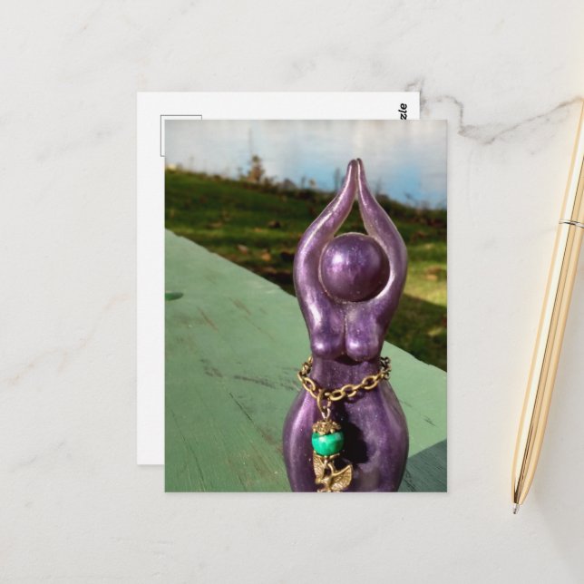 Goddess vid floden vykort (Fram/Back In Situ)