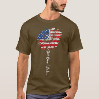 Gode Daisy American Flag God Bless USA Patriotic T Shirt
