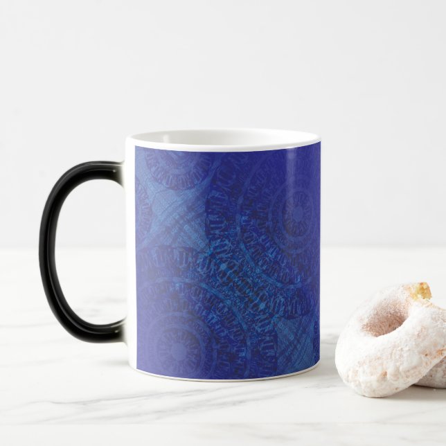 Godkännande | Blue Indigo Violet Boho Medallions Magisk Mugg (Med munk)
