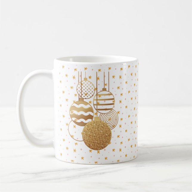Gold baubles and stars on a white background kaffemugg (Vänster)