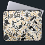 Gold Black Floral Leaves Illustration Pattern Laptop Fodral<br><div class="desc">This elegant and modern pattern is perfect for the stylish and trendy woman. It features a faux printed gold foil, black, gray, and white hand-drawn flowers, and leaf illustration pattern. It's a chic, pretty, unique, and luxe design; ideal for the sophisticated and classy lady. All blooms and leaves are one-of-a-kinds...</div>