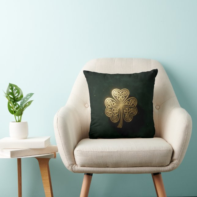Gold Celtic Knot Shamrock Green Velvet Pillow Kudde (Stol)