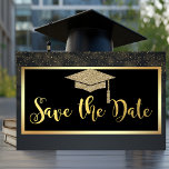 Gold Glitter Confetti Graduation Save The Date Spara Datumet<br><div class="desc">Elegant gold glitter graduated cap,  and confetti on a black background.</div>