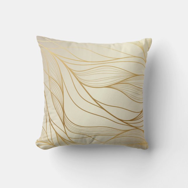 Gold wavy pattern. Luxurious golden linear ornamen Kudde (Framsida)