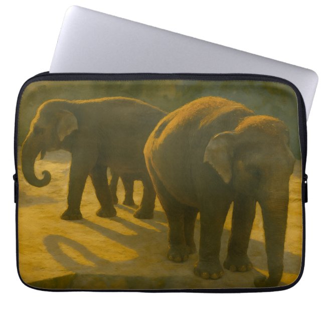 Golden Assions - Elephant Trio in Warm Light Laptop Fodral (Framsidan)