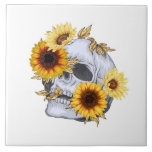 GOLDEN BLOOM SKULL KAKELPLATTA<br><div class="desc">Golden Bloom Skull är en slående blandning av edgy och elegant. Den här designen har ett detaljerat skalle med sjudande solblommor som symboliserar den starka kontrasten mellan liv och död, skönhet och förfall. Perfekt för dem som tar till sig det djärva, konstnärliga och det okonventionella. Oavsett om du är dragen...</div>