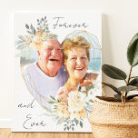 Golden Bröllop Heart Shape Photo Forever and All Canvastryck<br><div class="desc">Anpassningsbar Photo Canvas visar ditt favoritfoto i ett geometriskt hjärtformade guld ram. Ram är dekorerat med vattenfärgade buketter av grädde och aprikoser. Den är skriven med ordalydelsen "alltid och alltid" i elegantens avslappnad,  handskrivet skript på en neutralt,  mandelvit bakgrund,  som du kan redigera om du vill.</div>