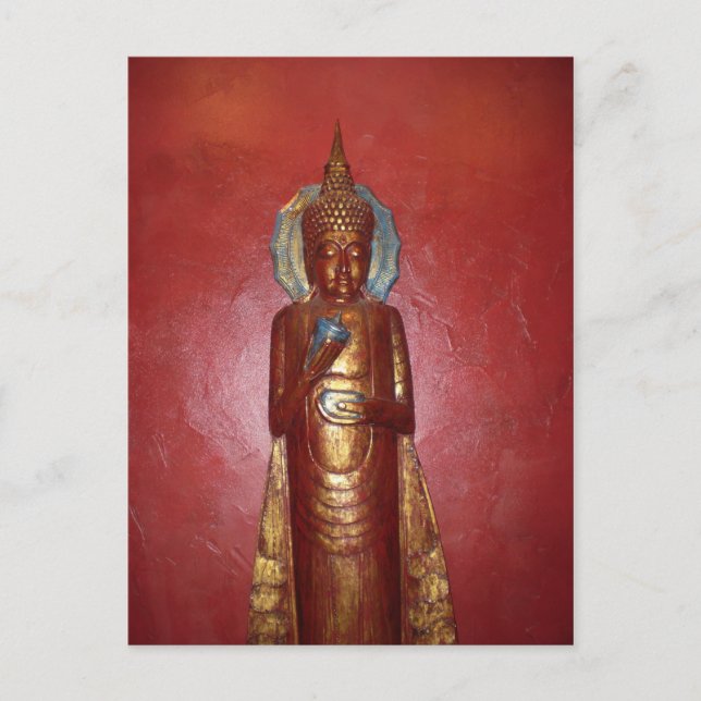 GOLDEN BUDDHA ON RED WALL VYKORT (Framsida)
