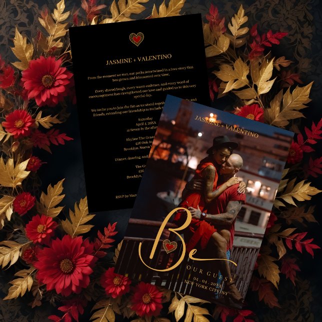 Golden Charm Heart in Red Custom Photo Wedding Inbjudningar (Golden Charm Heart in Red Custom Photo Wedding Invitation Card with Envelope.)