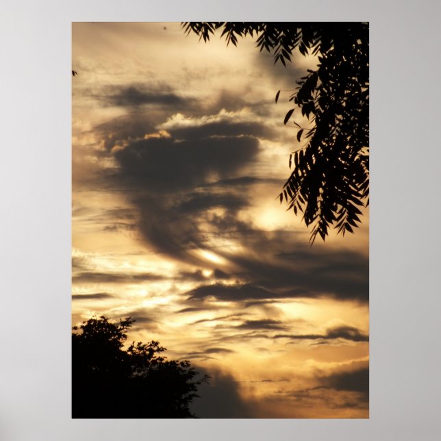 Golden Clouded Sunrise Poster (Framsidan)