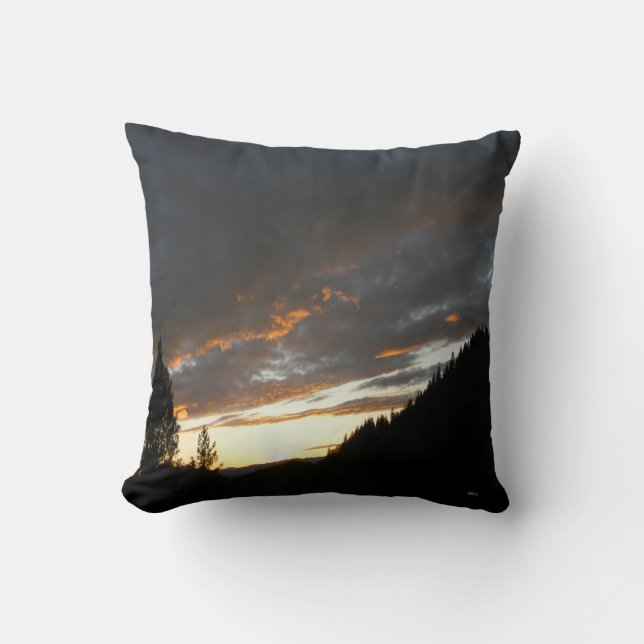 Golden cloudy sunset.. kudde (Framsida)