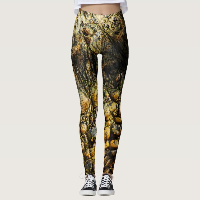 Golden Crocodile Skin Texture Close Up Leggings (Framsida)