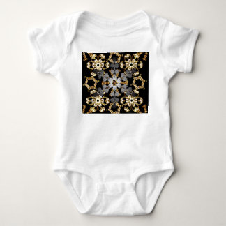 Golden Disline: Östra Blommigt Decor T Shirt