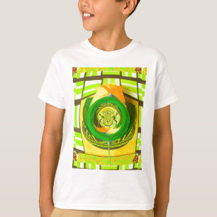 Golden Elegance: Snygg afrikansk Gul ros Art T Shirt