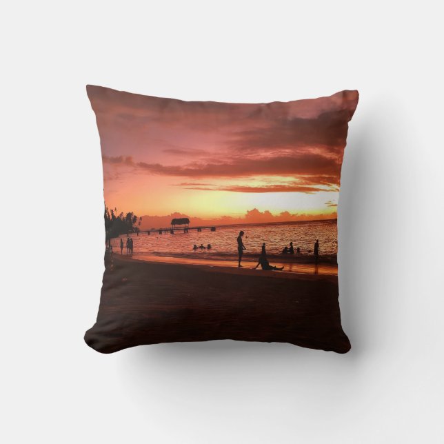 Golden Ember Sunset - Karibiskt Beach Glow Kudde (Framsida)