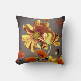 Golden floral Dreams, throw pillow for home Kudde