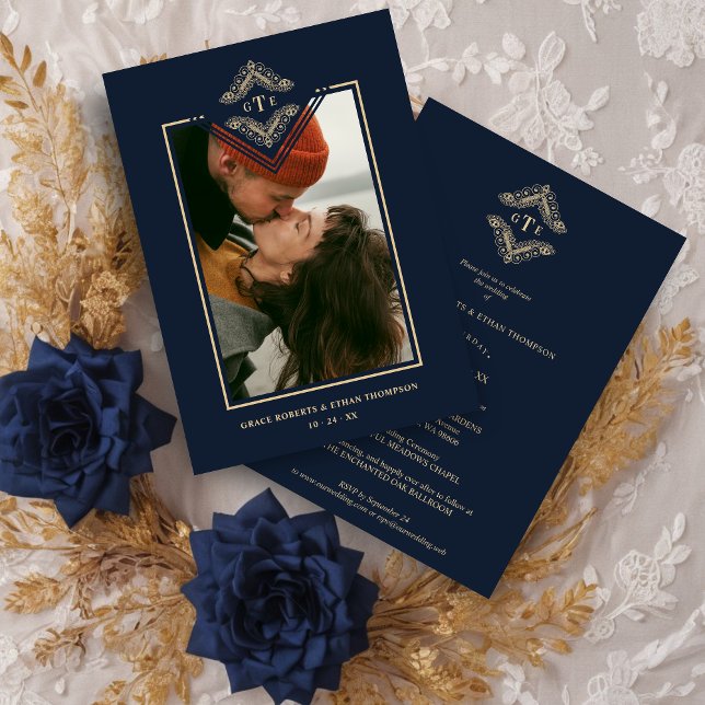Golden Flourish Classic Ornament Photo Navy Blue Inbjudningar (Golden Flourish Classic Ornament Photo Navy Blue Wedding Invitation Card.)
