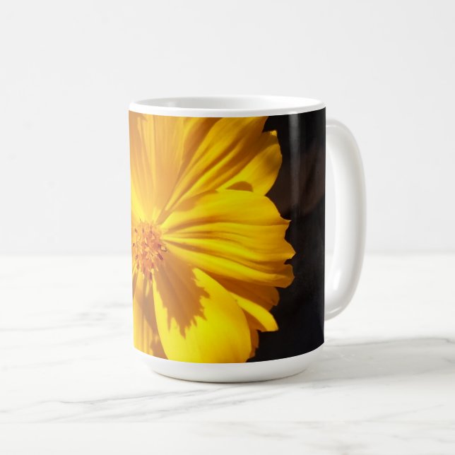 Golden Flower Macro Photography Kaffemugg (Framsida höger)