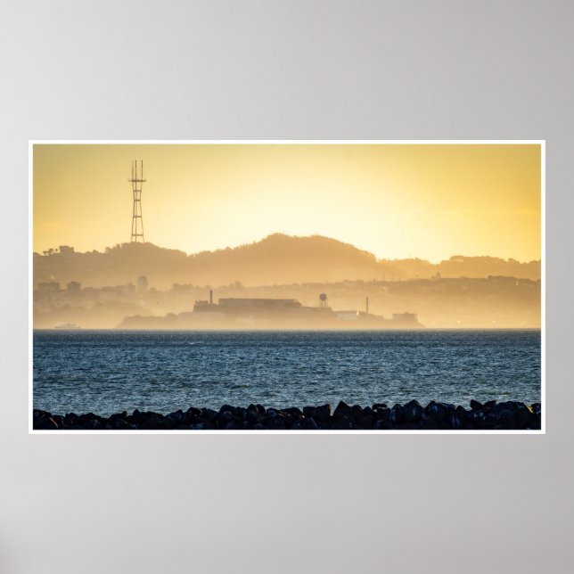 Golden Haze Over Alcatraz Poster (Framsidan)