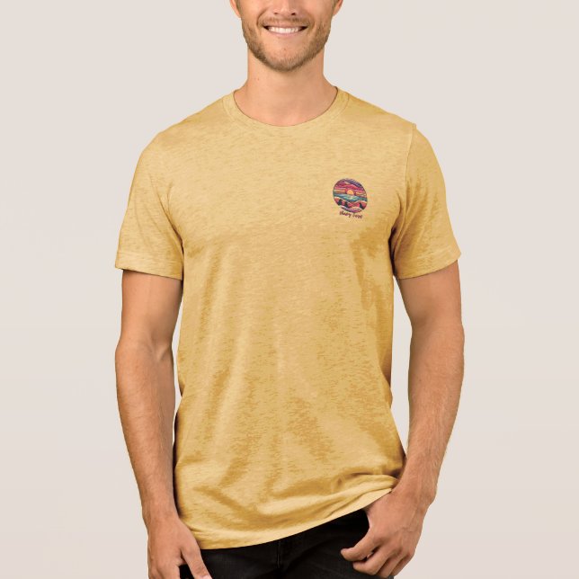Golden Hour: Chasing Sunset Tee | Manar (Framsida)