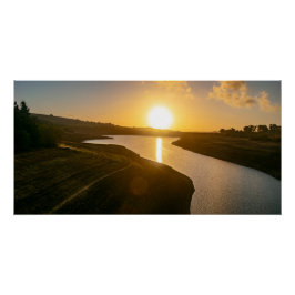 Golden Hour Glow vid Baitings Reservoir Perfect Poster
