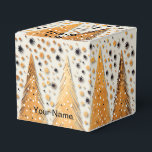Golden Julgranar Shiny Snöflingor Helgdagars Presentaskar<br><div class="desc">Golden Julgranar Shiny Snöflingor-Helgdagar är favoritboxar. Unik,  vacker utformning av snyggten. Lätt att vara personlig. Teckensnittet stil,  storlekt och färg kan ändras. Matchande objekt är tillgängliga.</div>