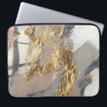 Golden  laptop fodral<br><div class="desc">Gyllene  II av Jennifer Goldberger. Funktioner muterade grått och rosa toner borrade över neutraltens bakgrund. Guldfolie är accentuerad över designen.</div>