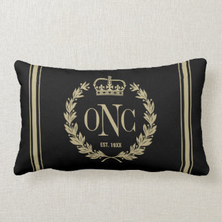 Golden Laurel Wand Monogrammed Logotyp Pillow Lumbarkudde