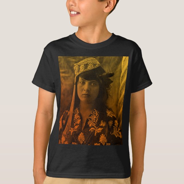 Golden Maghreb Jewsian Tunisisian Djerba Girl Fema T Shirt (Framsida)