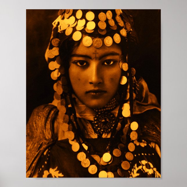 Golden Maghreb Ouled Naïl Berber Girl Female Woman Poster (Framsidan)
