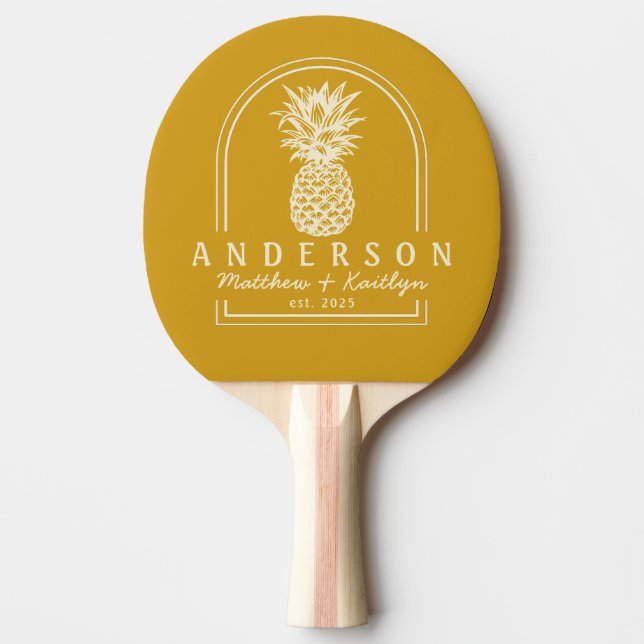 Golden Ochre Pineapple Wedding Arch & Name Pingisracket (Framsidan)