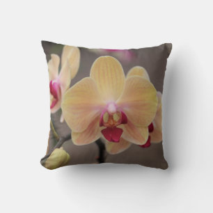Golden Orchid Pillow Kudde