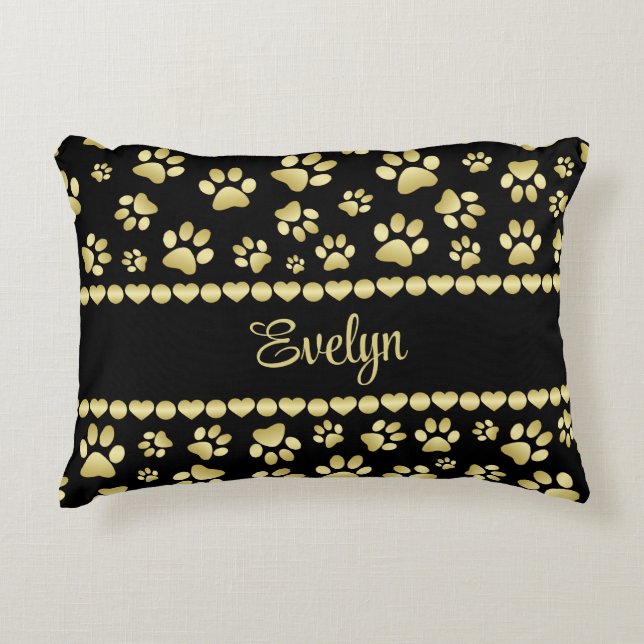 Golden Paw Prints on Black with Custom Name Prydnadskudde (Framsidan)