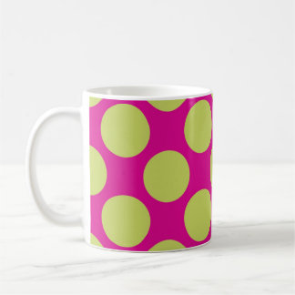 Golden polka dots på rosa kaffemugg