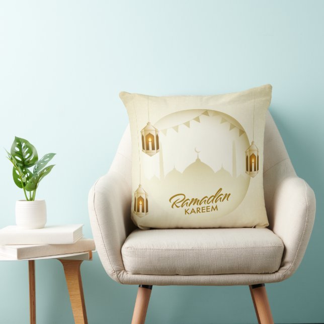 Golden Ramadan Kareem Pillow Kudde (Stol)