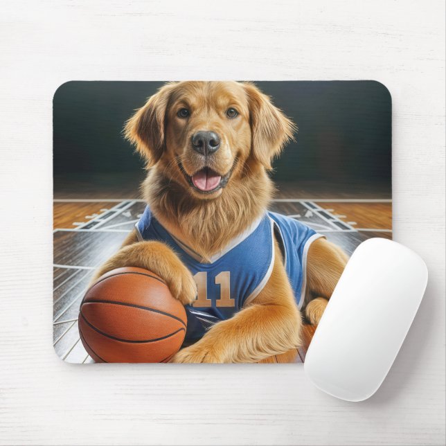 Golden Retriever Bsketball Player Musmatta (Med mus)
