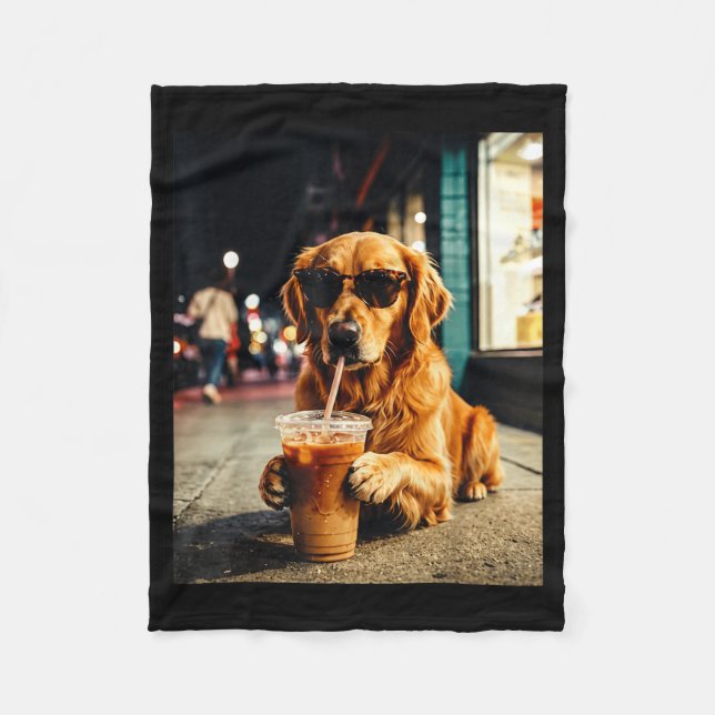 Golden Retriever Dricker Iced Coffee Rolig Hund Fleecefilt (Framsidan)