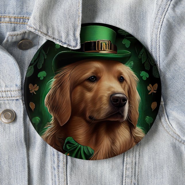 Golden Retriever Hund på St. Patricks dag Knapp (In Situ)