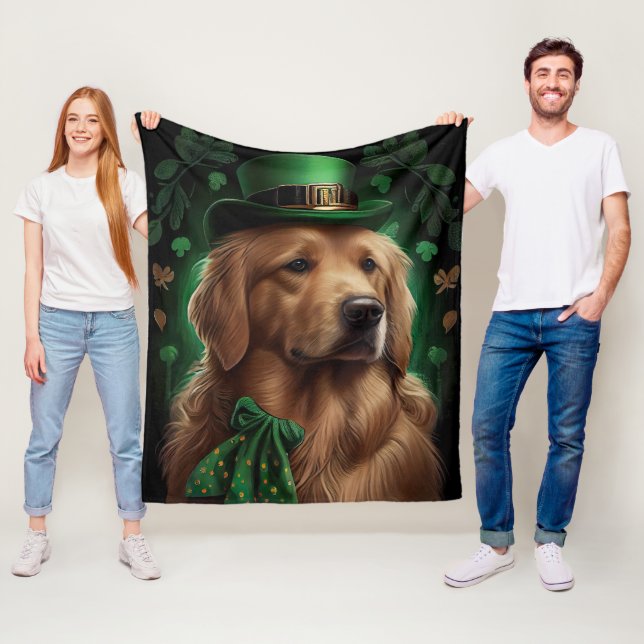 Golden Retriever Hund på St. Patrick's Day Fleecefilt (På plats)